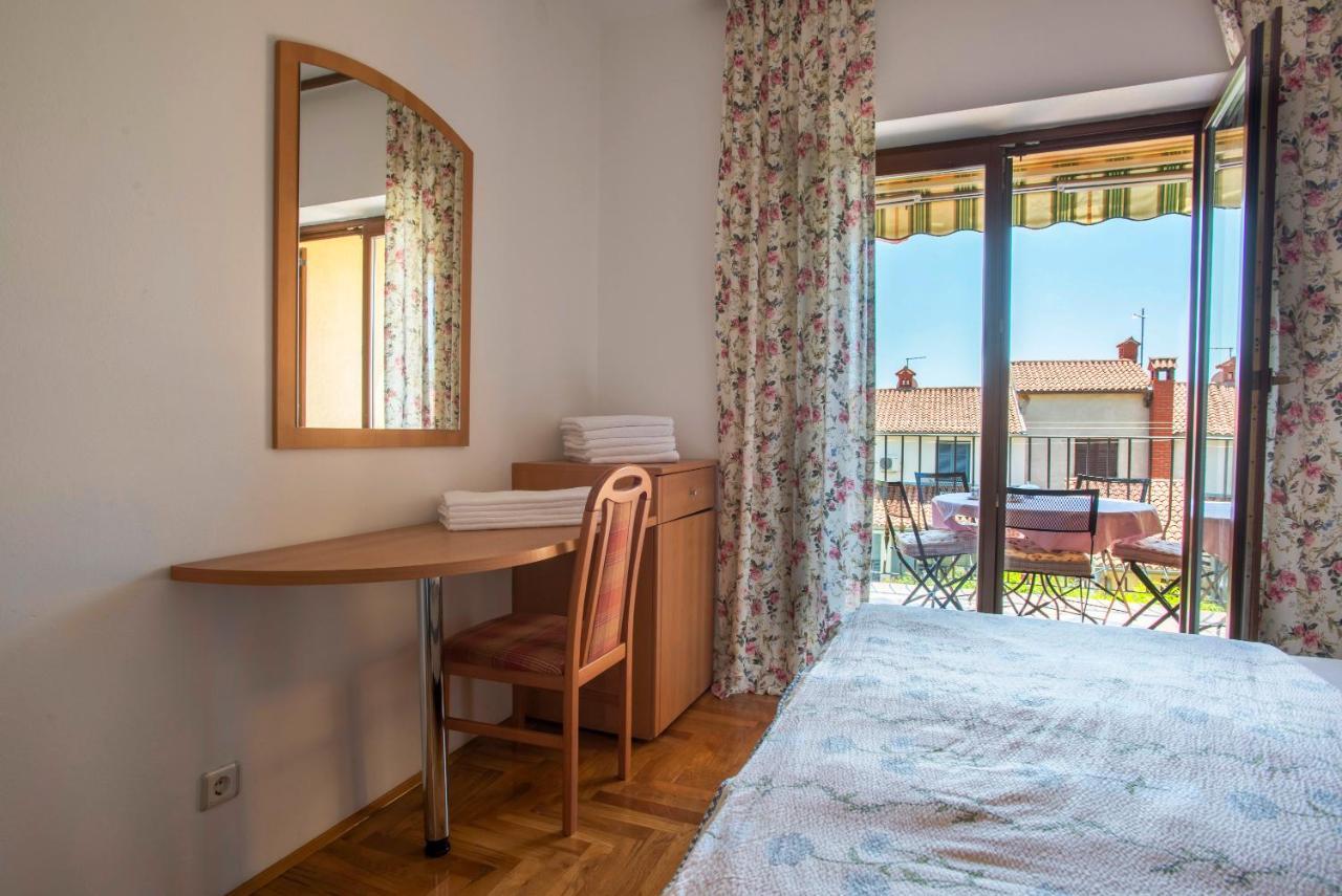 Apartment Sandra Pula Extérieur photo